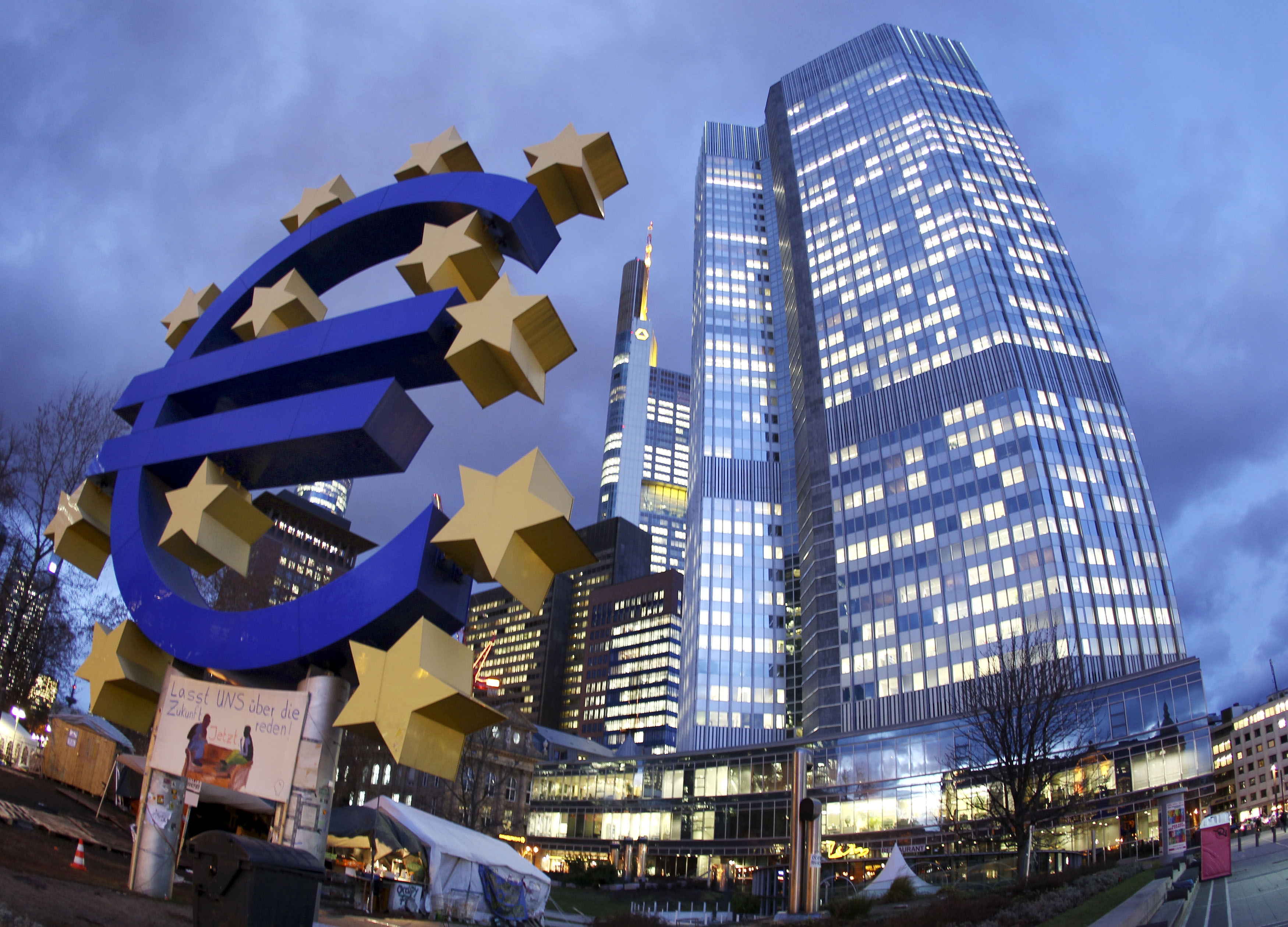ΕΚΤ: Κίνδυνος φαινομένων Lehman Brothers και στην Ευρώπη
