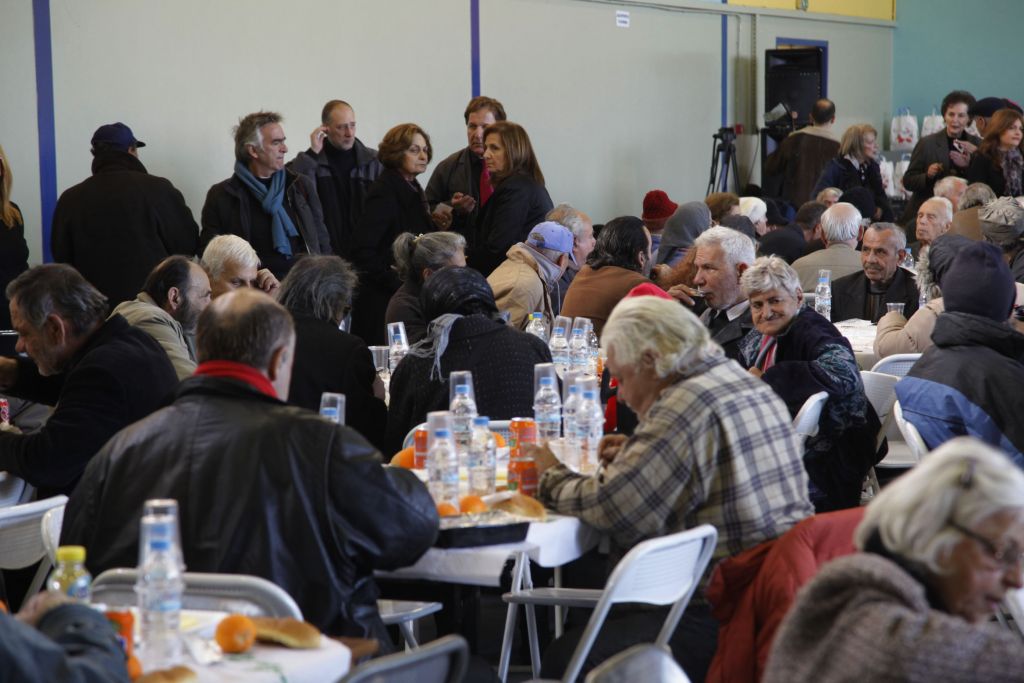 ΚΥΑΔΑ: Εορταστικά γεύματα για Χριστούγεννα και Πρωτοχρονιά