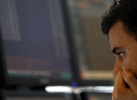 Νέες πιέσεις στα ελληνικά ομόλογα από τις αναταραχές στις διεθνείς αγορές