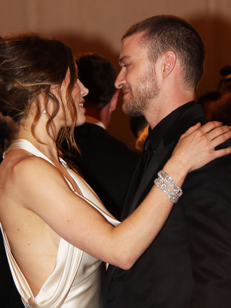 Θα το πάρει τελικά το κορίτσι!