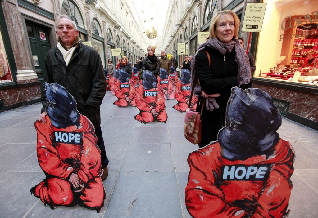 «Αναψε ένα κερί για τους ανθρώπους που κινδυνεύουν»