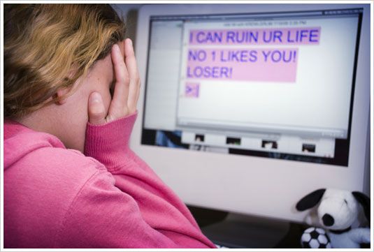 «Cyberbullying» και «sexting» απειλούν τα παιδιά στο Διαδίκτυο