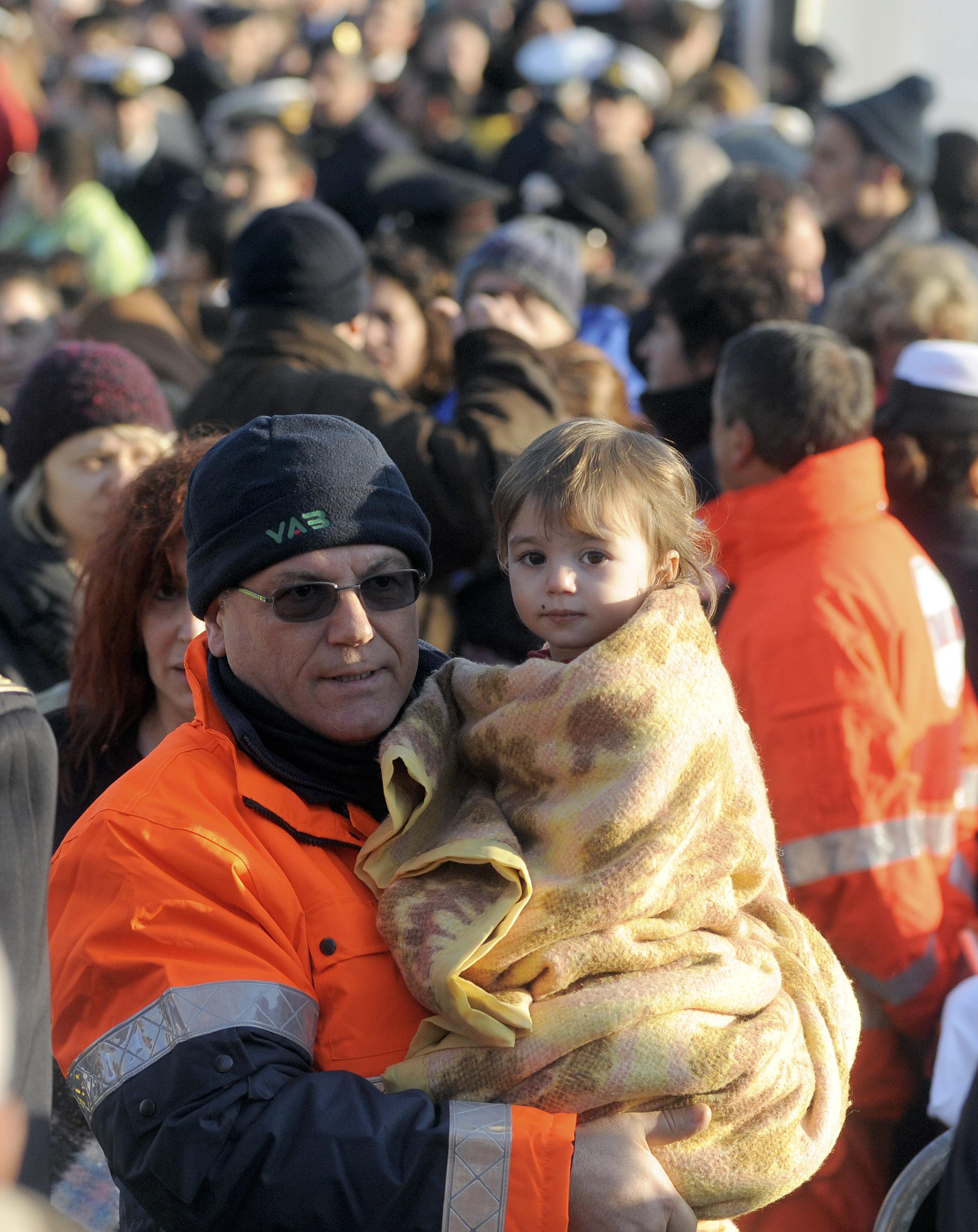 Ιταλία: Ναυάγησε πλοίο που μετέφερε παράνομους μετανάστες