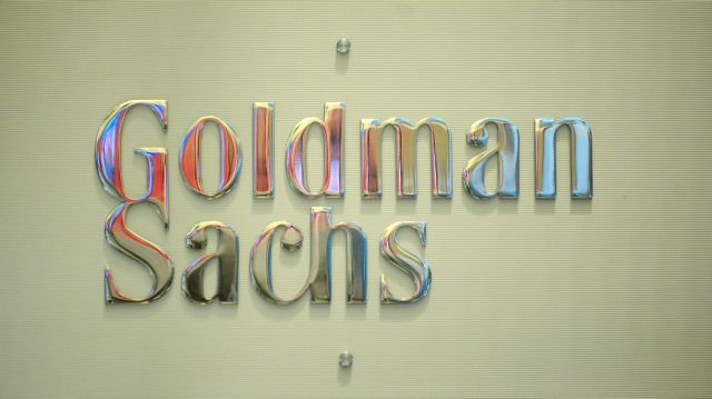 Goldman Sachs: Στα ύψη τα μπόνους παρά τη μείωση κερδών το 2011