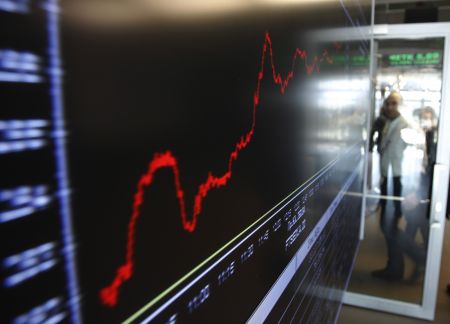 ΚΕΠΕ: Στο 0,4% η ανάπτυξη το 2014 και στο 2% το 2015