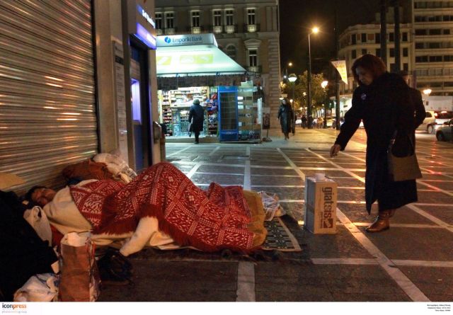 Θερμαινόμενοι χώροι για τους άστεγους σε Αθήνα-Πειραιά