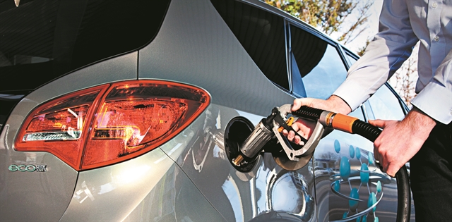 Ρεύμα και φυσικό αέριο στις… αντλίες