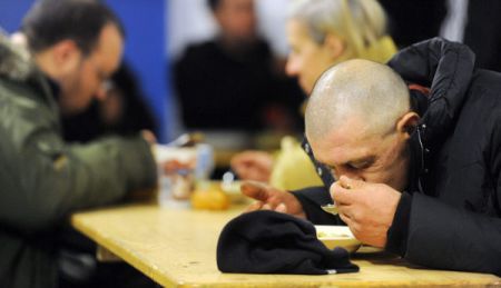 1,5 εκατ. φτωχοί Γερμανοί στην ουρά για συσσίτια