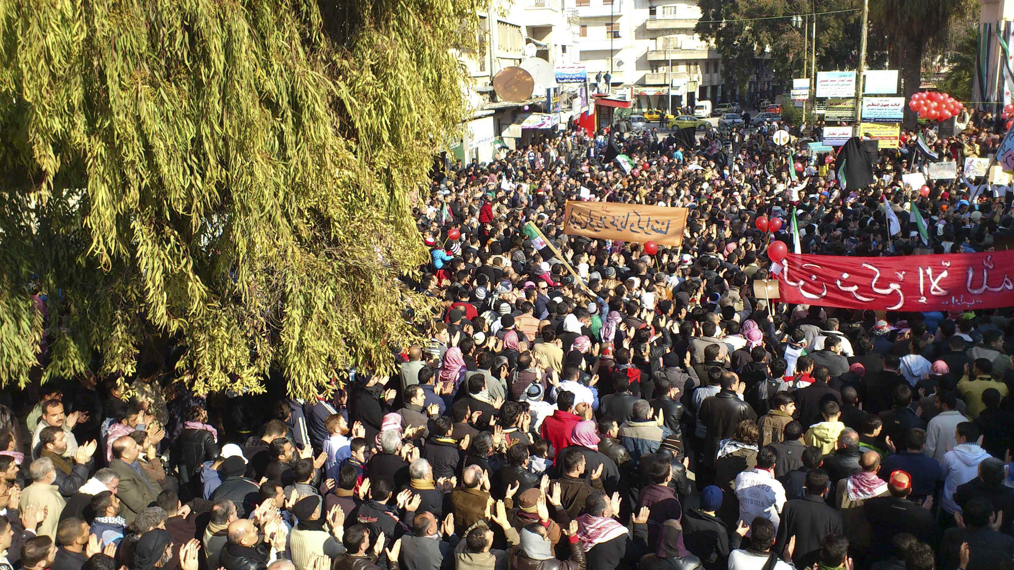 Ξανά στους δρόμους οι Σύροι
