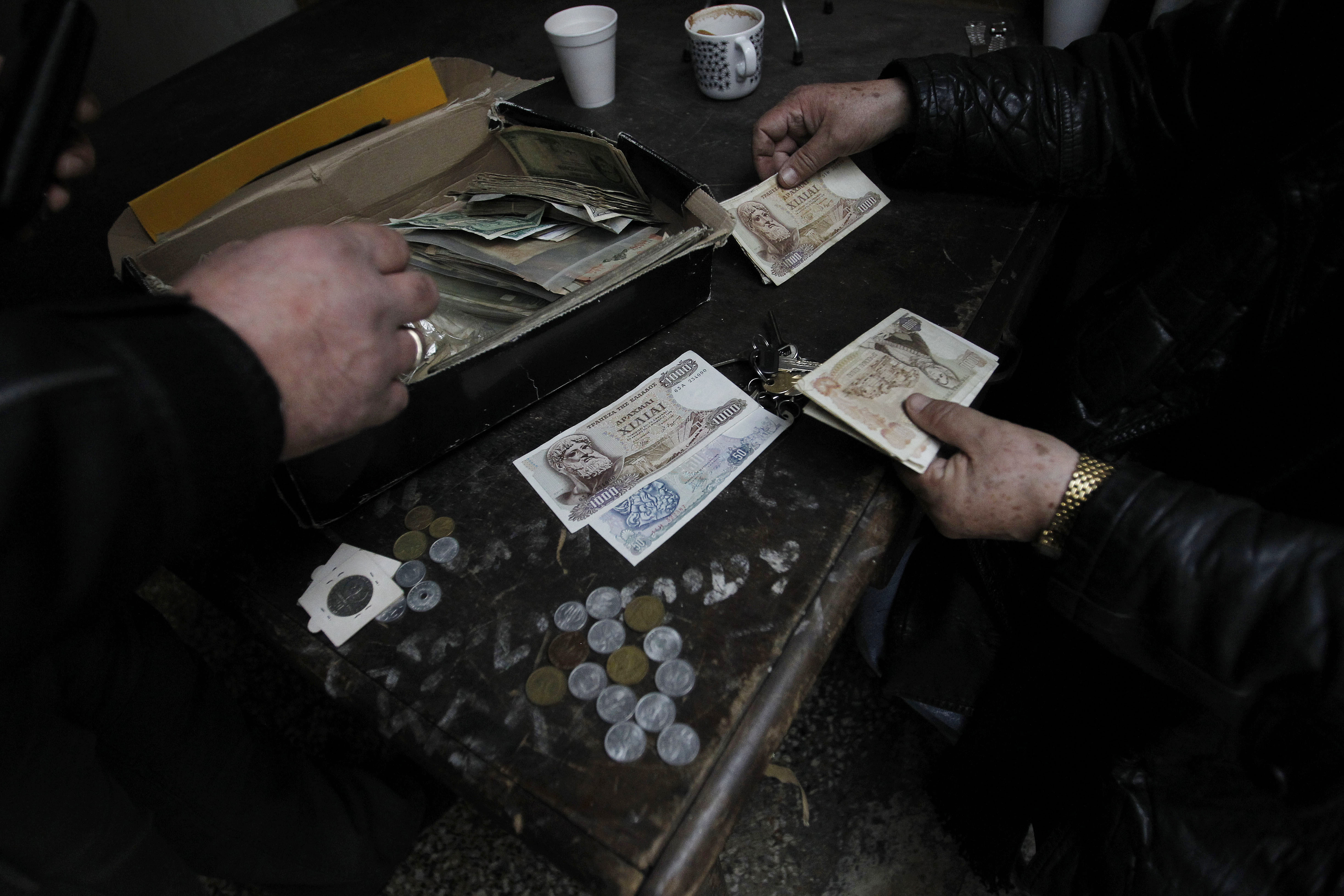 Νουριέλ Ρουμπίνι: «Μόνο έξω από το ευρώ θα νικήσετε την ύφεση»
