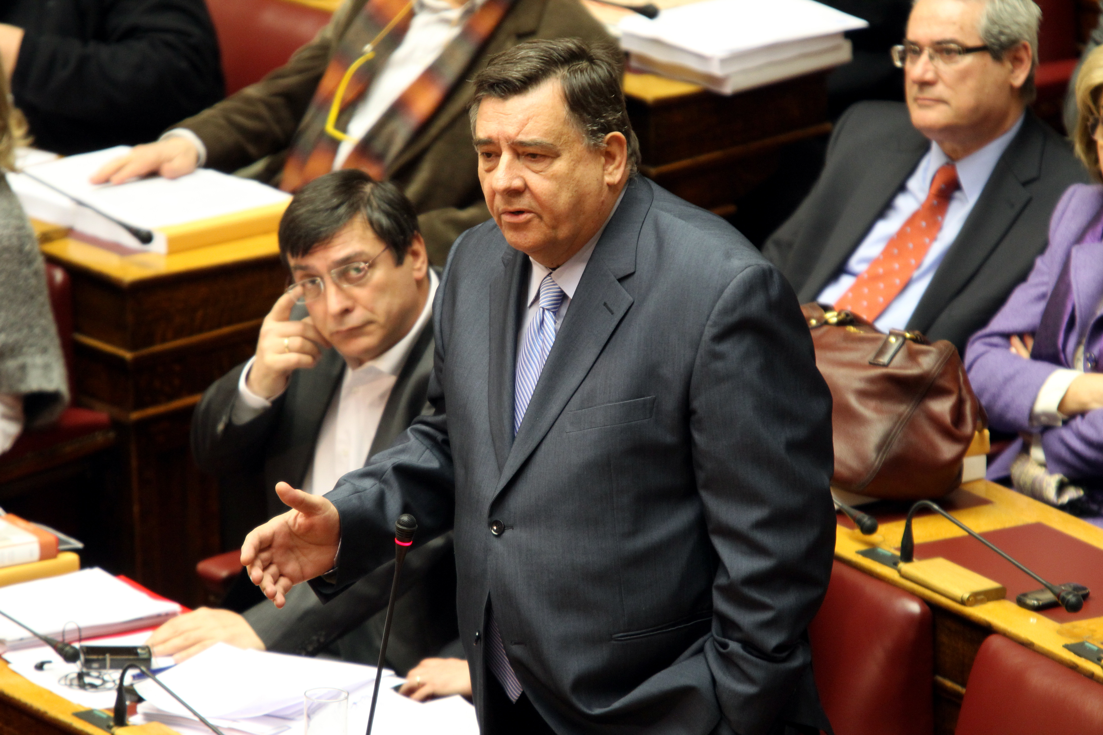 Παρέδωσαν τις έδρες τους στο ΛΑΟΣ Μ. Βορίδης και Αδ. Γεωργιάδης