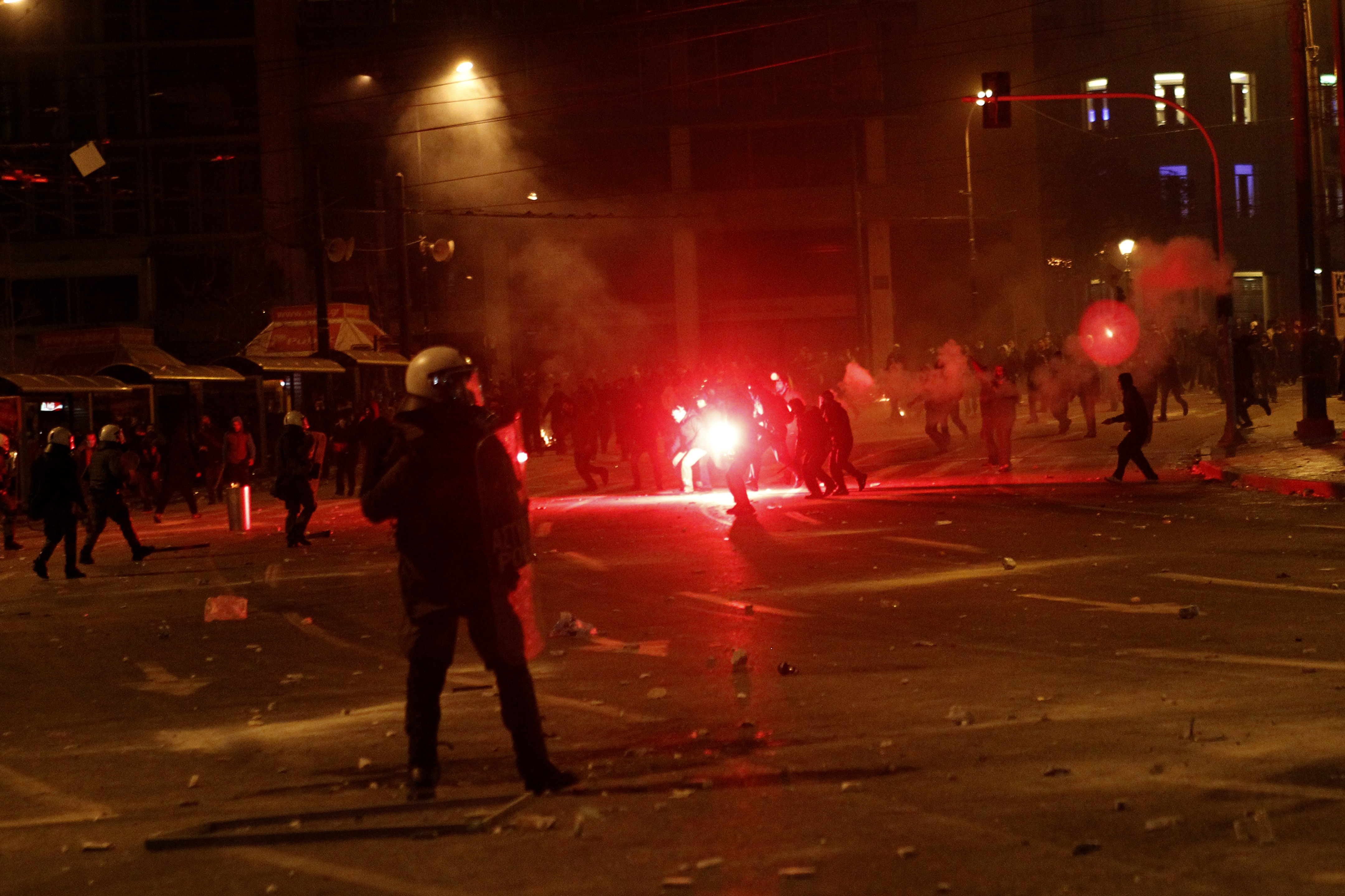 Ο πολιτικός κόσμος καταδικάζει τα επεισόδια στην Αθήνα