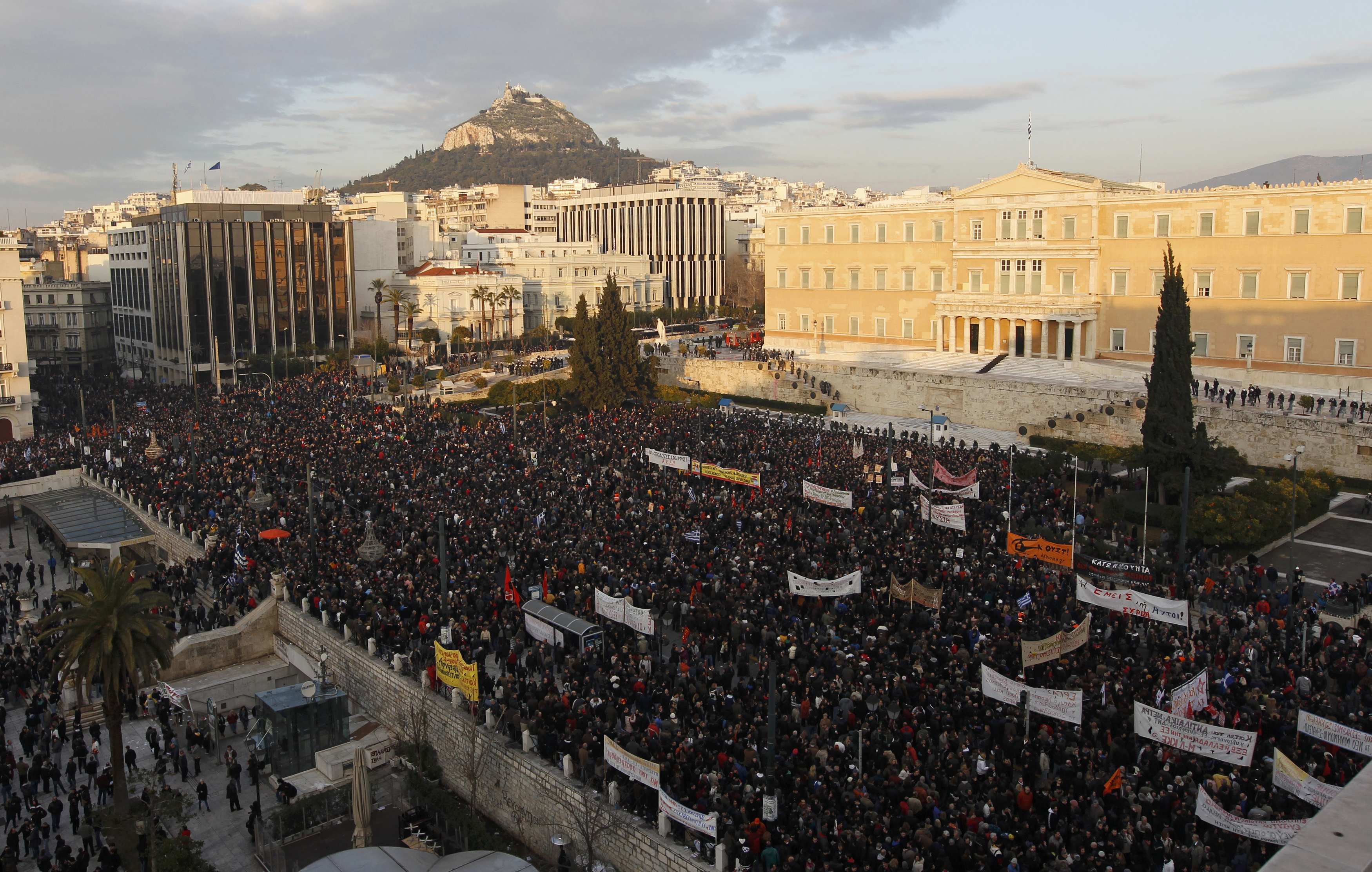 Διυπουργική για τον περιορισμό των διαδηλώσεων στο κέντρο