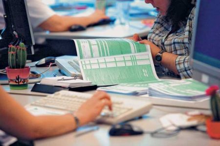 Ολα ηλεκτρονικά από εφέτος  με την Εφορία