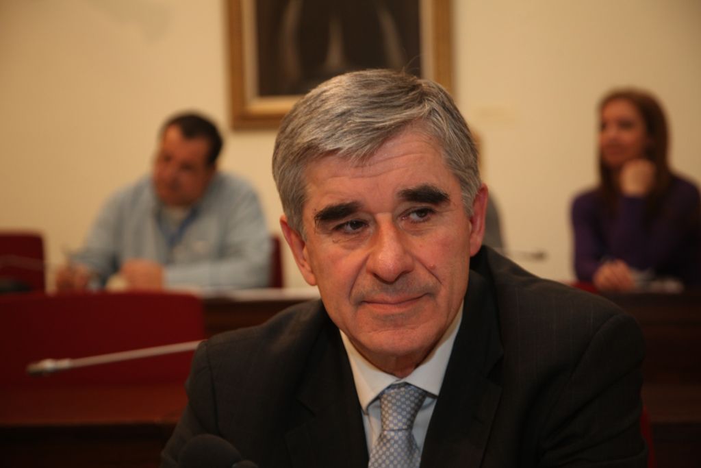 Βουλή: Βολές Νικολούδη κατά Proton και FBB