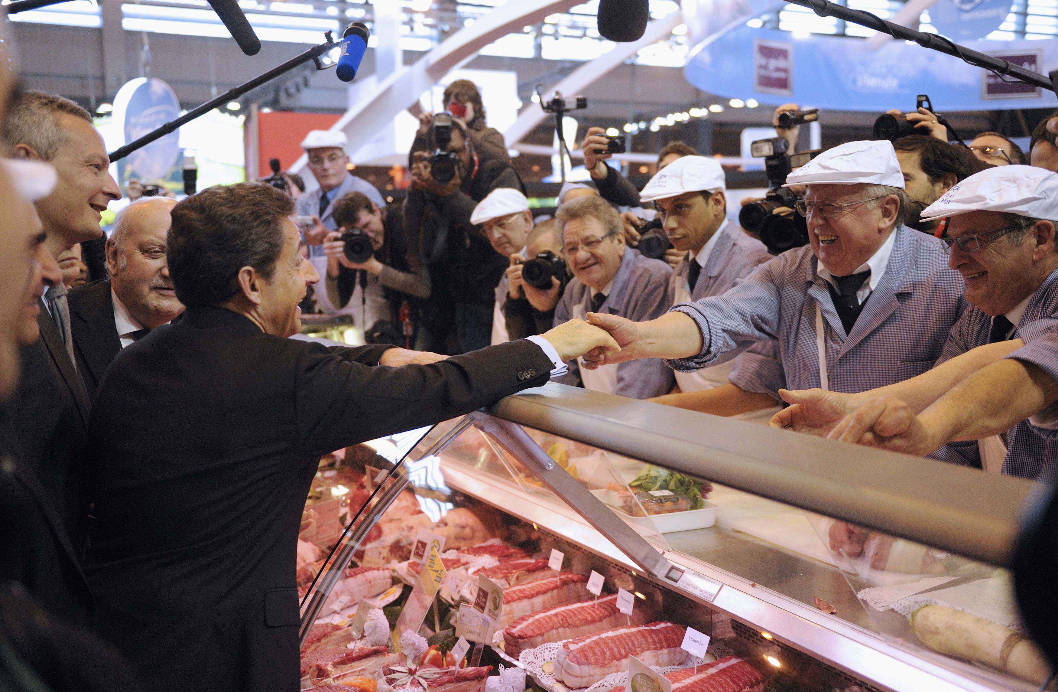 Σαρκοζί: «φλερτάρει» με την αντιμεταναστευτική δεξιά