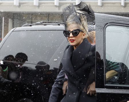 Lady Gaga: Αποκάλυψε ότι έπεσε θύμα σεξουαλικής βίας όταν ήταν 19 ετών