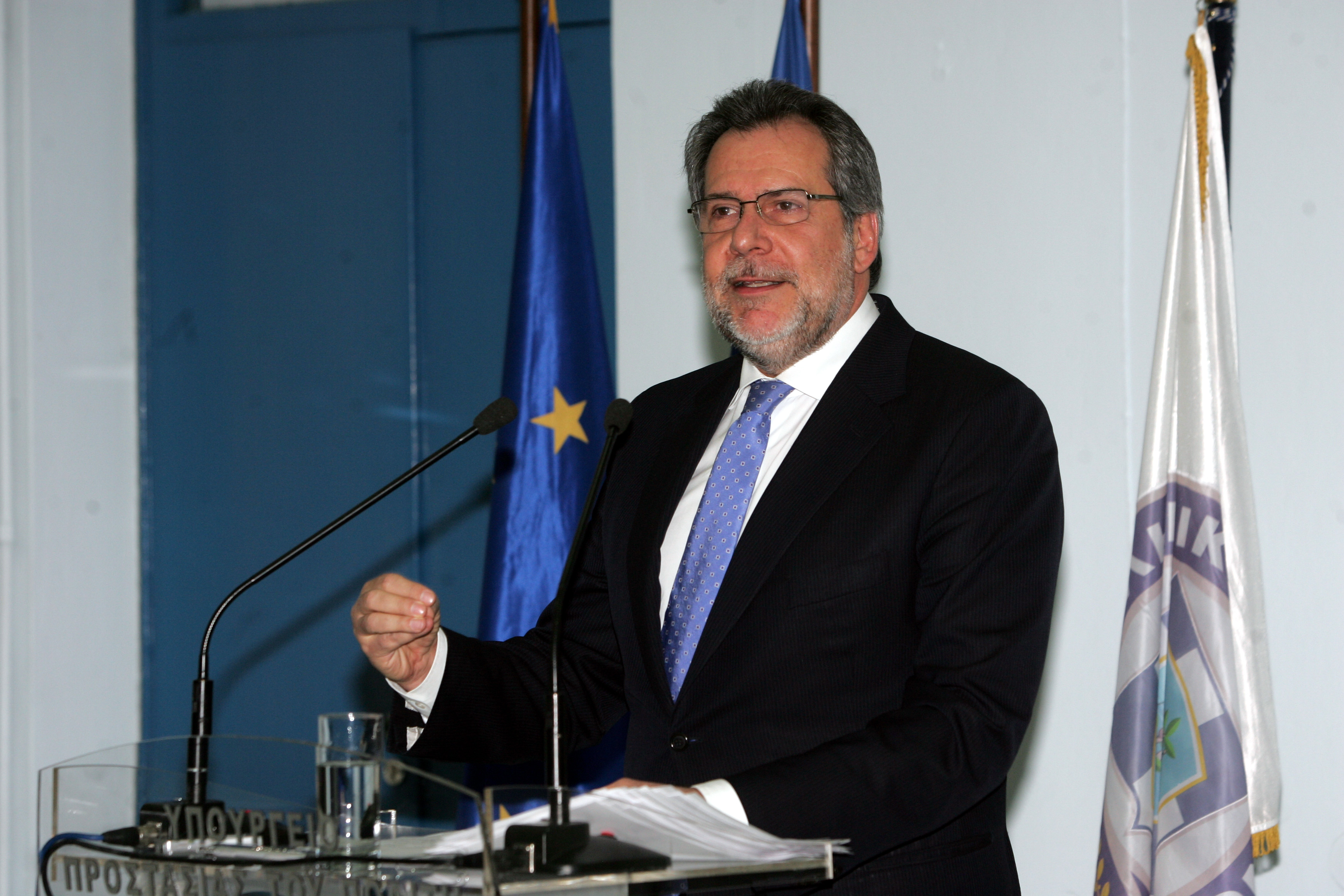 Χρ. Παπουτσής: επισήμως υποψήφιος για την προεδρία στο ΠαΣοΚ