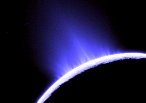 Θερμικό τρυπάνι για τα παγωμένα φεγγάρια του Κρόνου