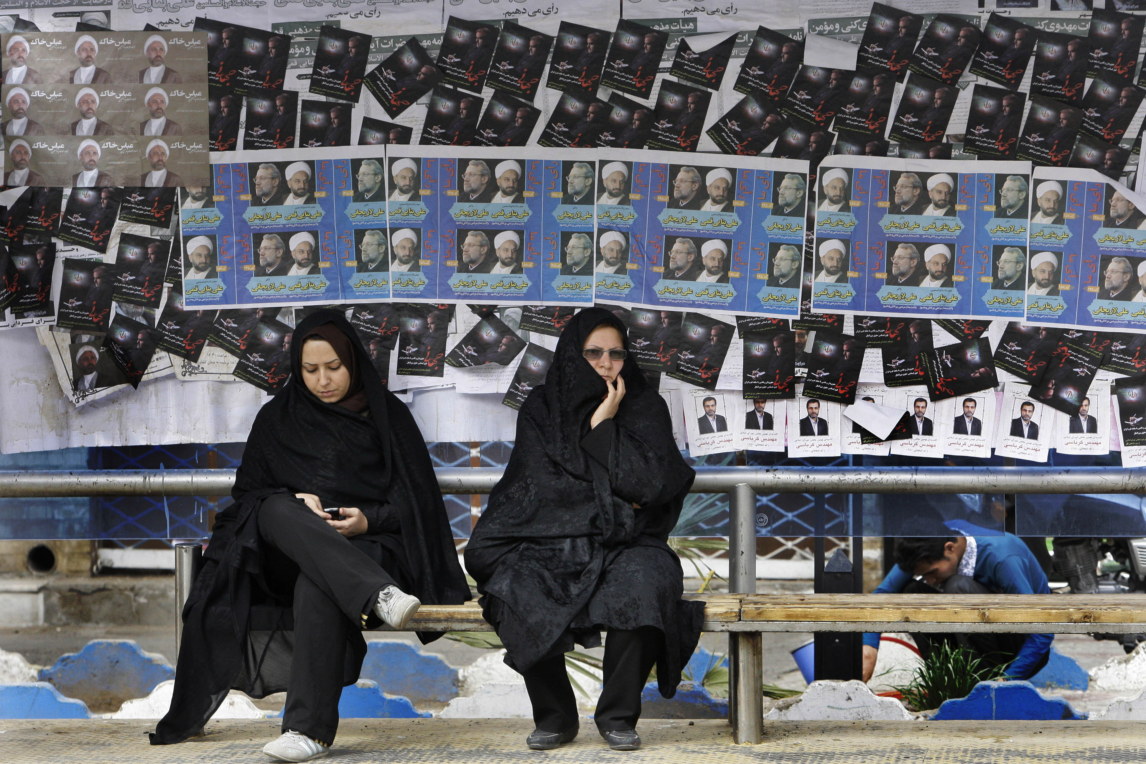 Ιράν: 60% συμμετοχή στις εκλογές – σε 3 μέρες τα αποτελέσματα