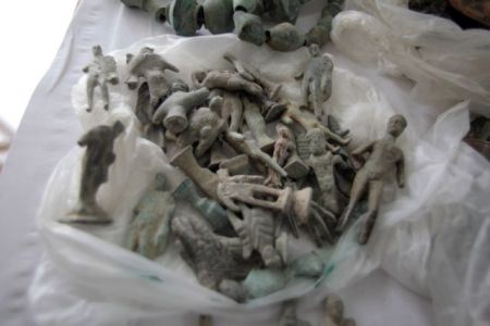 Ιωάννινα: Σύλληψη Γερμανών συνταξιούχων με αρχαία αντικείμενα και οπλοστάσιο