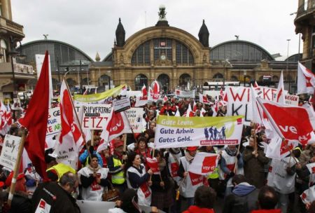 Δυναμικές εργασιακές διεκδικήσεις το 2018 για τους Γερμανούς
