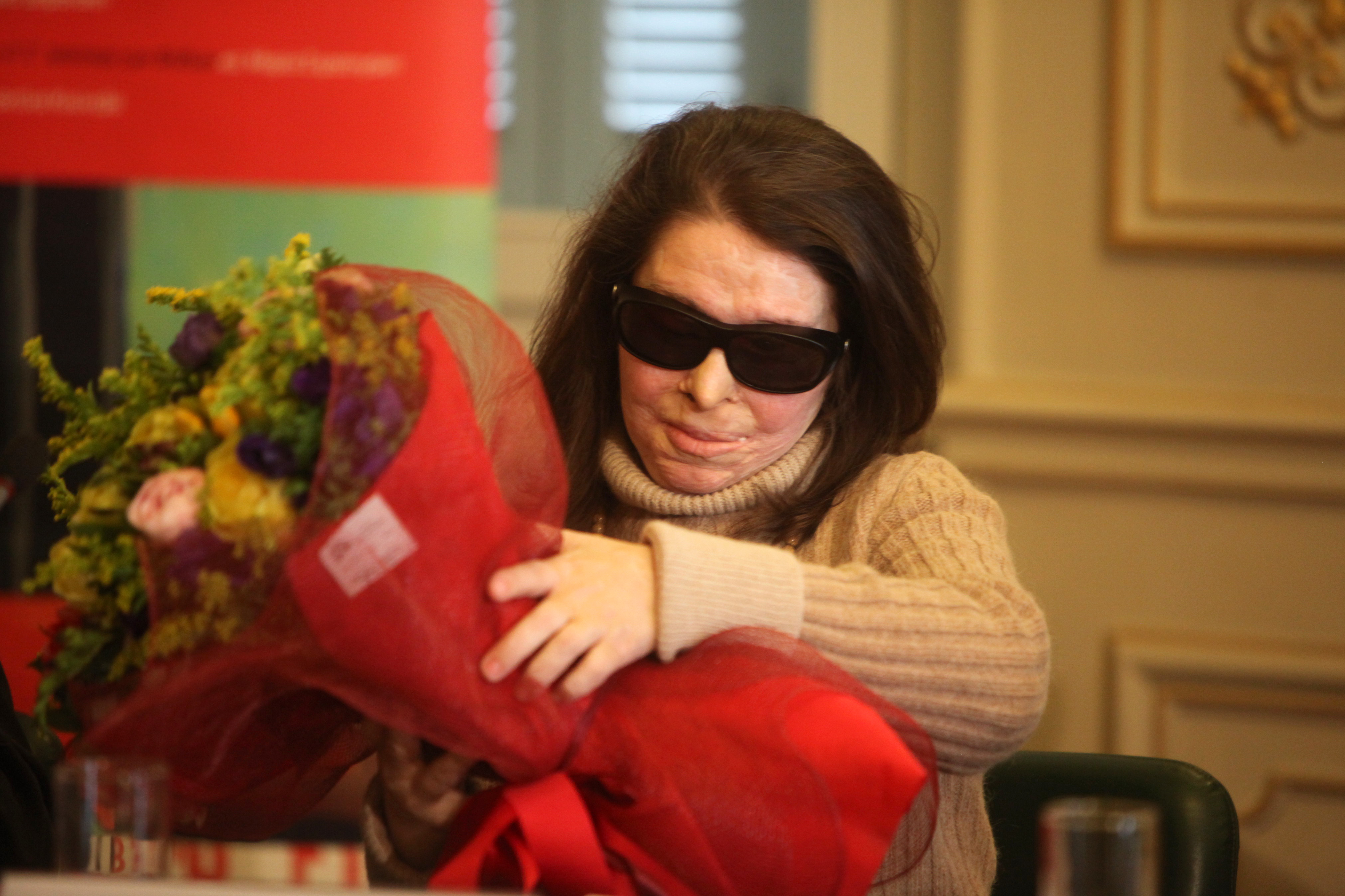 Αποζημίωση 250.000 ευρώ στην Κ. Κούνεβα για την επίθεση με βιτριόλι