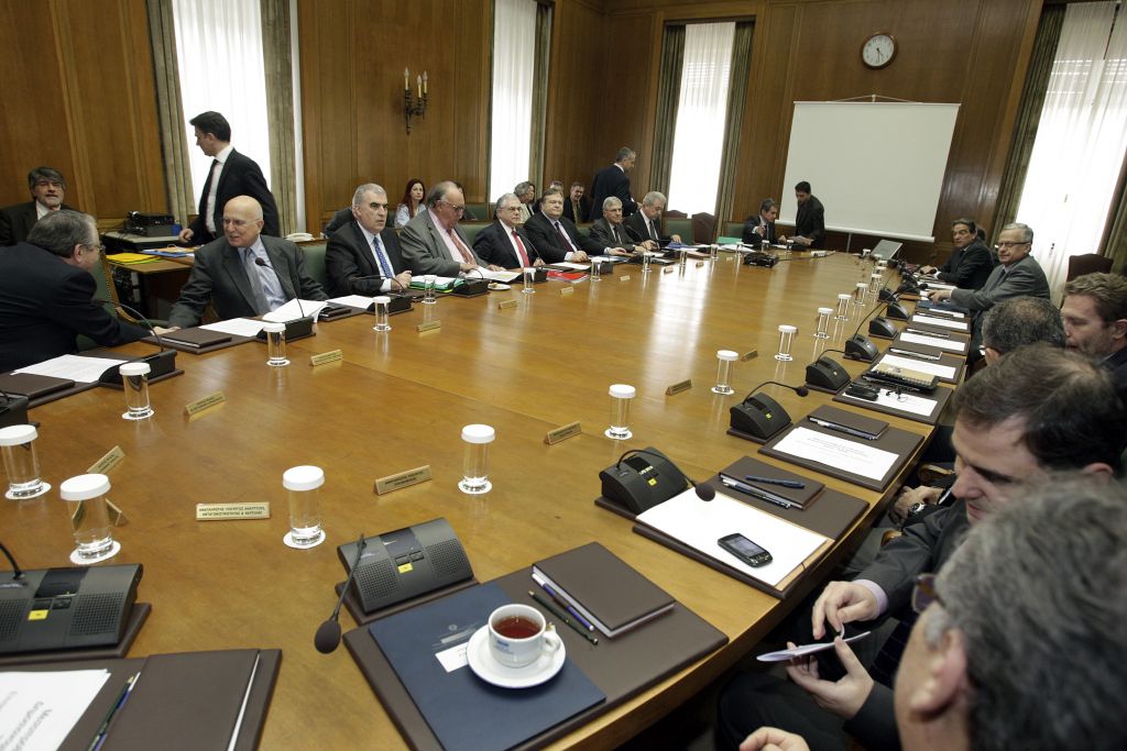 Παραιτήθηκε ο Βενιζέλος – Ολοκληρώθηκε το υπουργικό συμβούλιο