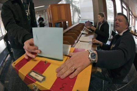 Ελβετία: Δημοψήφισμα στις 5 Ιουνίου για καθιέρωση κρατικού επιδόματος