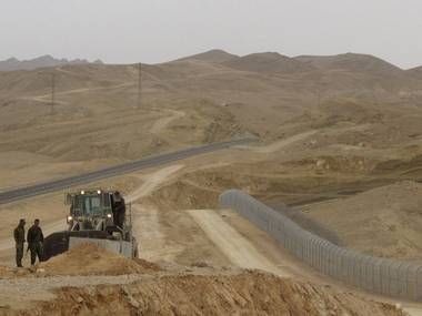 Ισραήλ: Χτίζει τεράστιο στρατόπεδο κράτησης μεταναστών στην έρημο