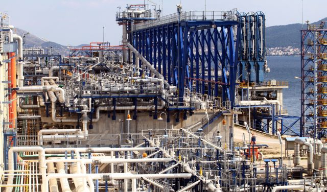 Αγωνία σε κυβέρνηση και ΤΑΙΠΕΔ για το τίμημα του ΔΕΣΦΑ