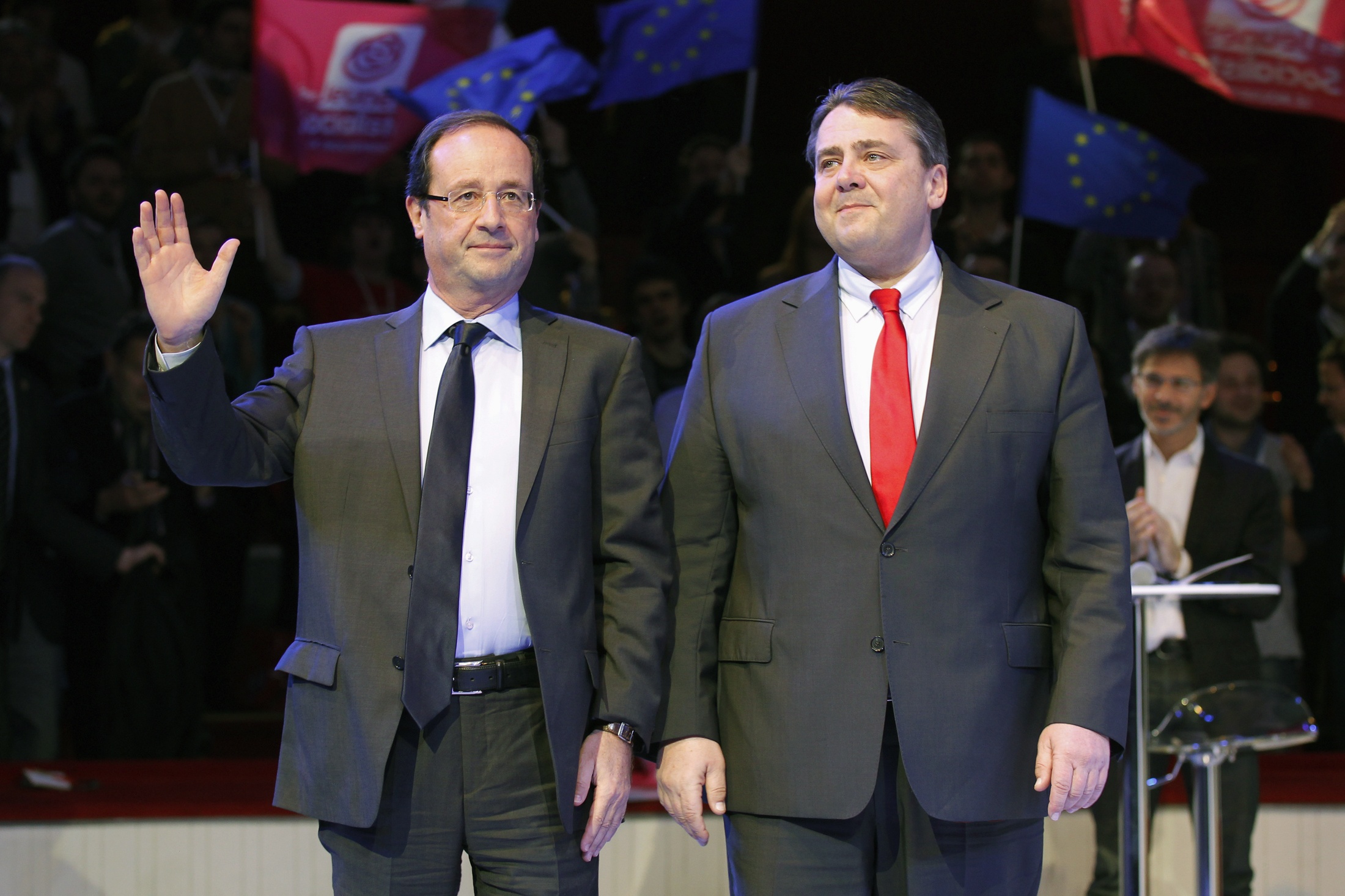 SPD: «Ενα σημαντικό σινιάλο» για την Ευρώπη η επιτυχία Ολάντ