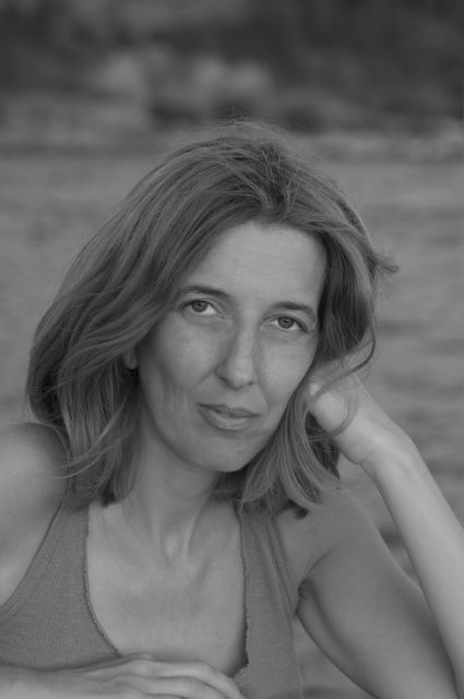 Μια χαραμάδα για το πέρασμα στην κοινωνία