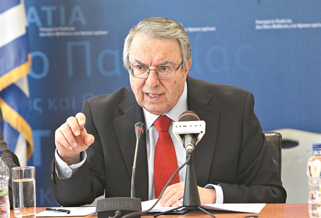 Μπαμπινιώτης : Εντονη αντίδραση για την υπόθεση Λιγνάδη – Θα αμυνθούμε με κάθε νόμιμο μέσο