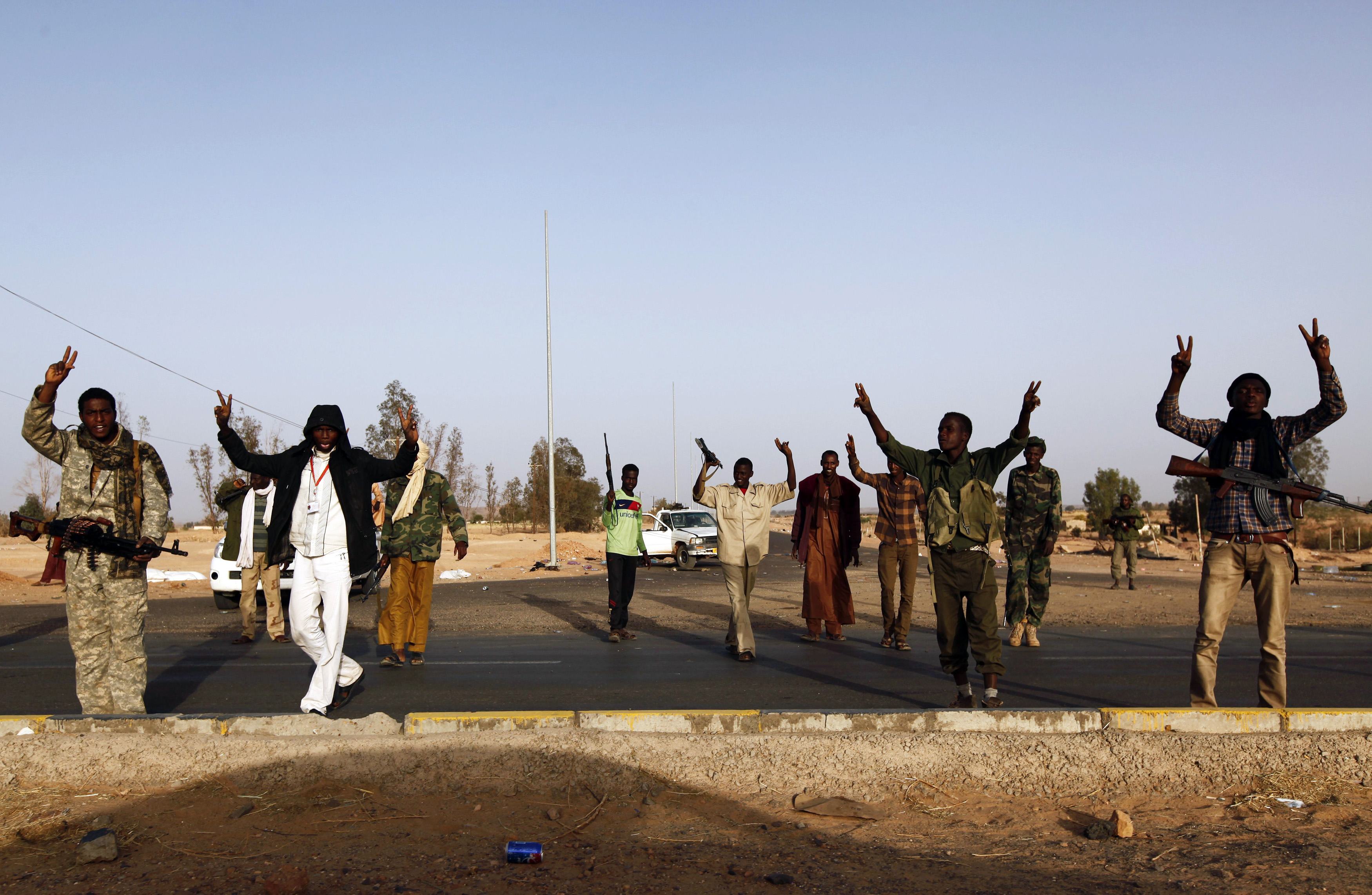 Λιβύη: Μαίνονται οι ένοπλες φυλετικές συγκρούσεις