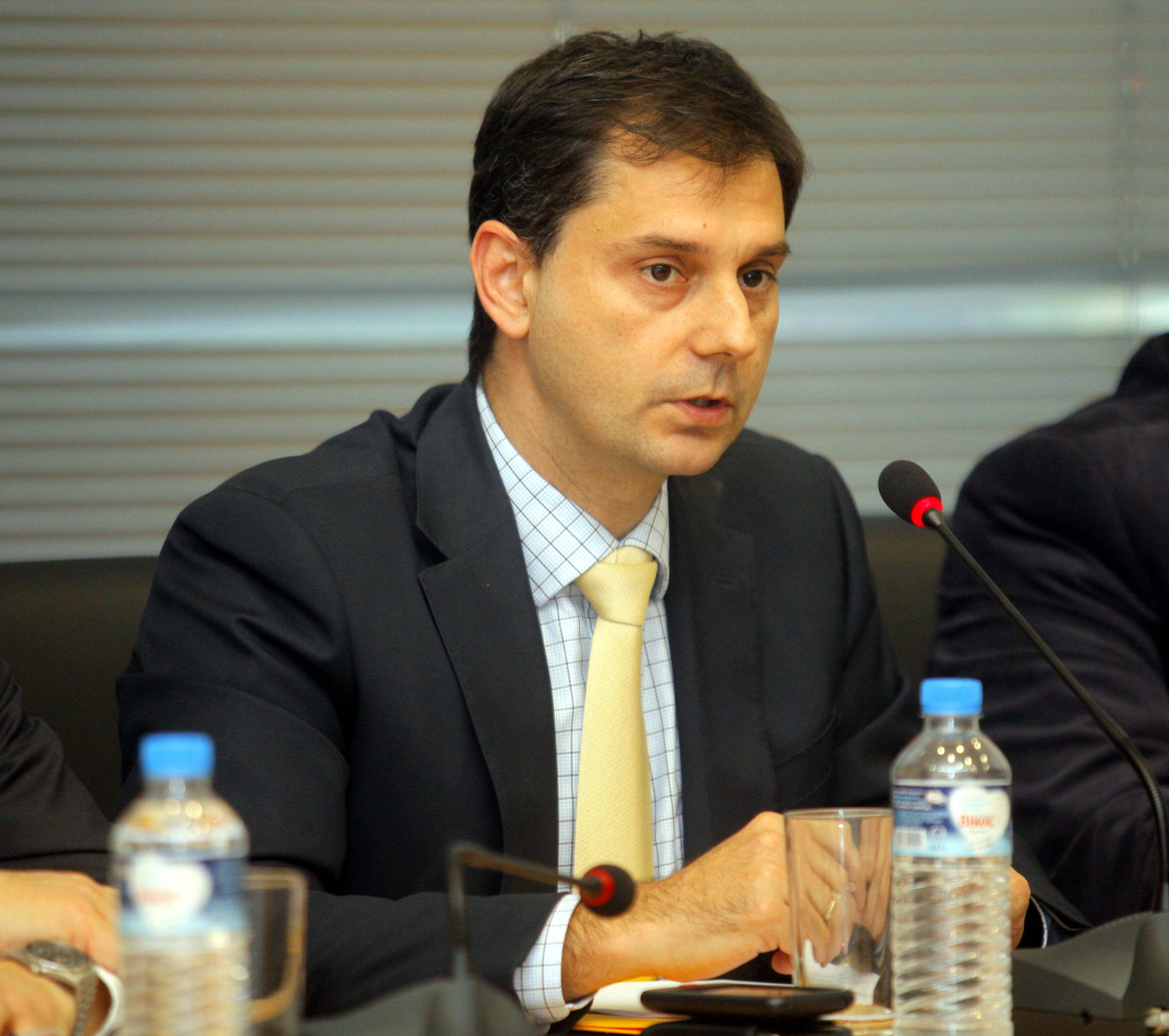 Υποχρεωτική θεώρηση βιβλίων για τους πολιτικούς συνδυασμούς