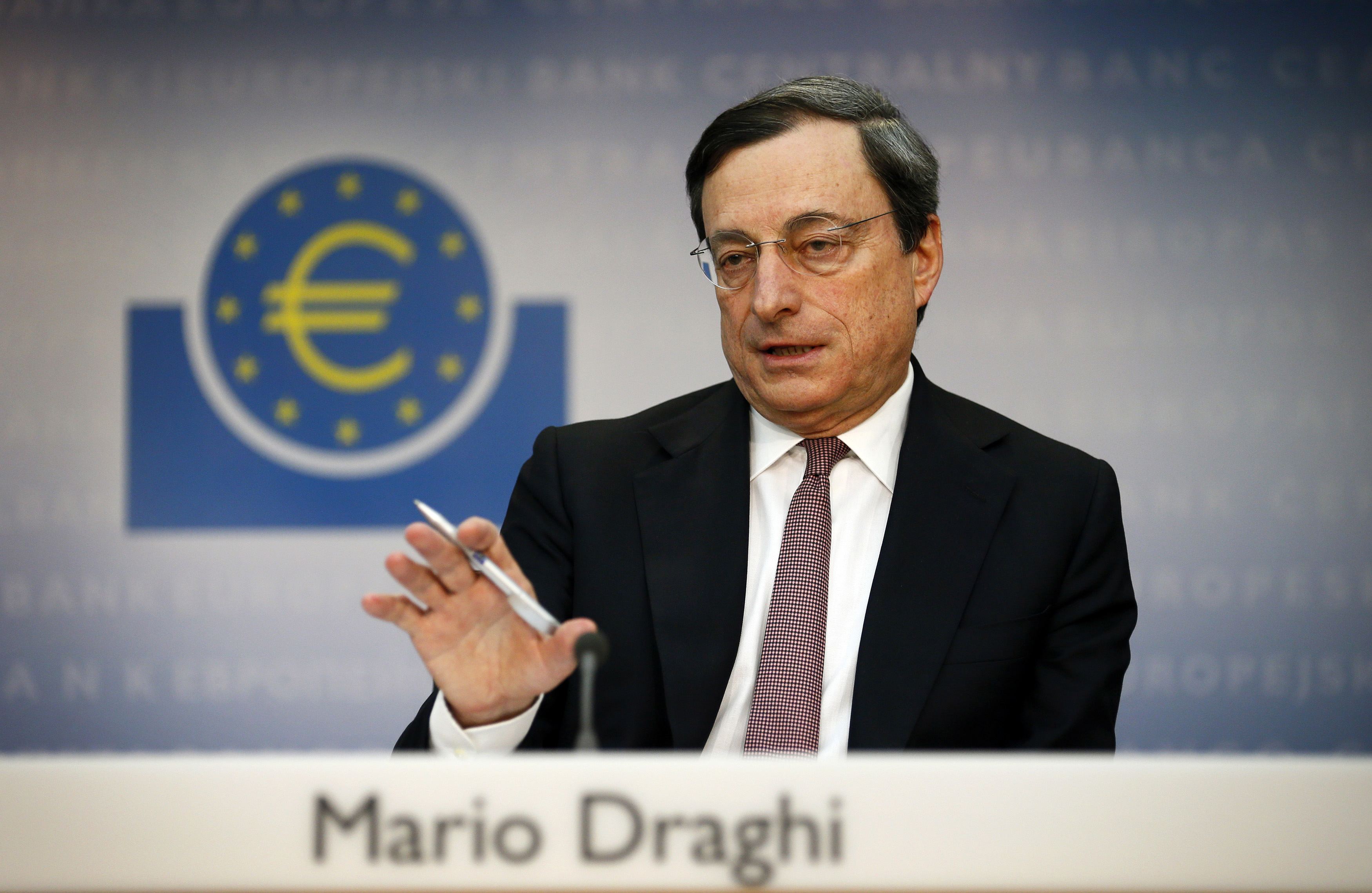 ΕΚΤ – Μάριο Ντράγκι: Σταθερά στο 1% τα επιτόκια του ευρώ