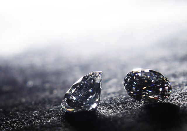Τα διαμάντια είναι παντοτινά