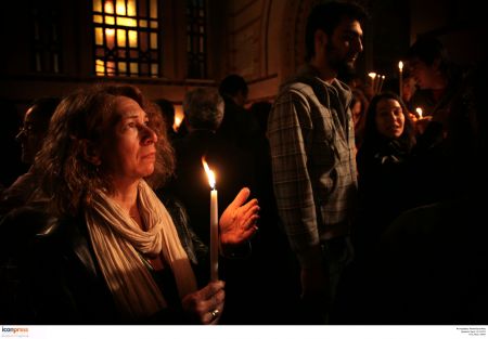Ανάσταση με θέα σε εκκλησιές και μοναστήρια