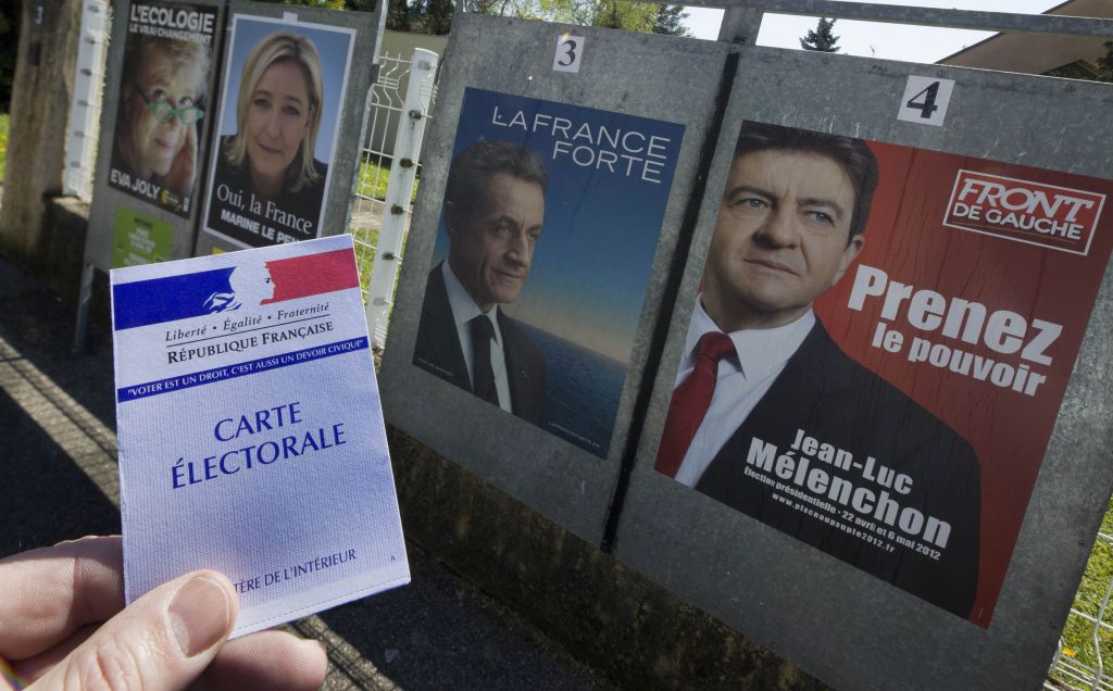 Τέσσερις στο νήμα δίνει η τελευταία δημοσκόπηση στη Γαλλία