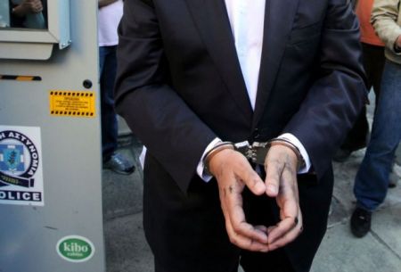 Συλλήψεις για εκβίαση κλινικάρχη στο Ναύπλιο