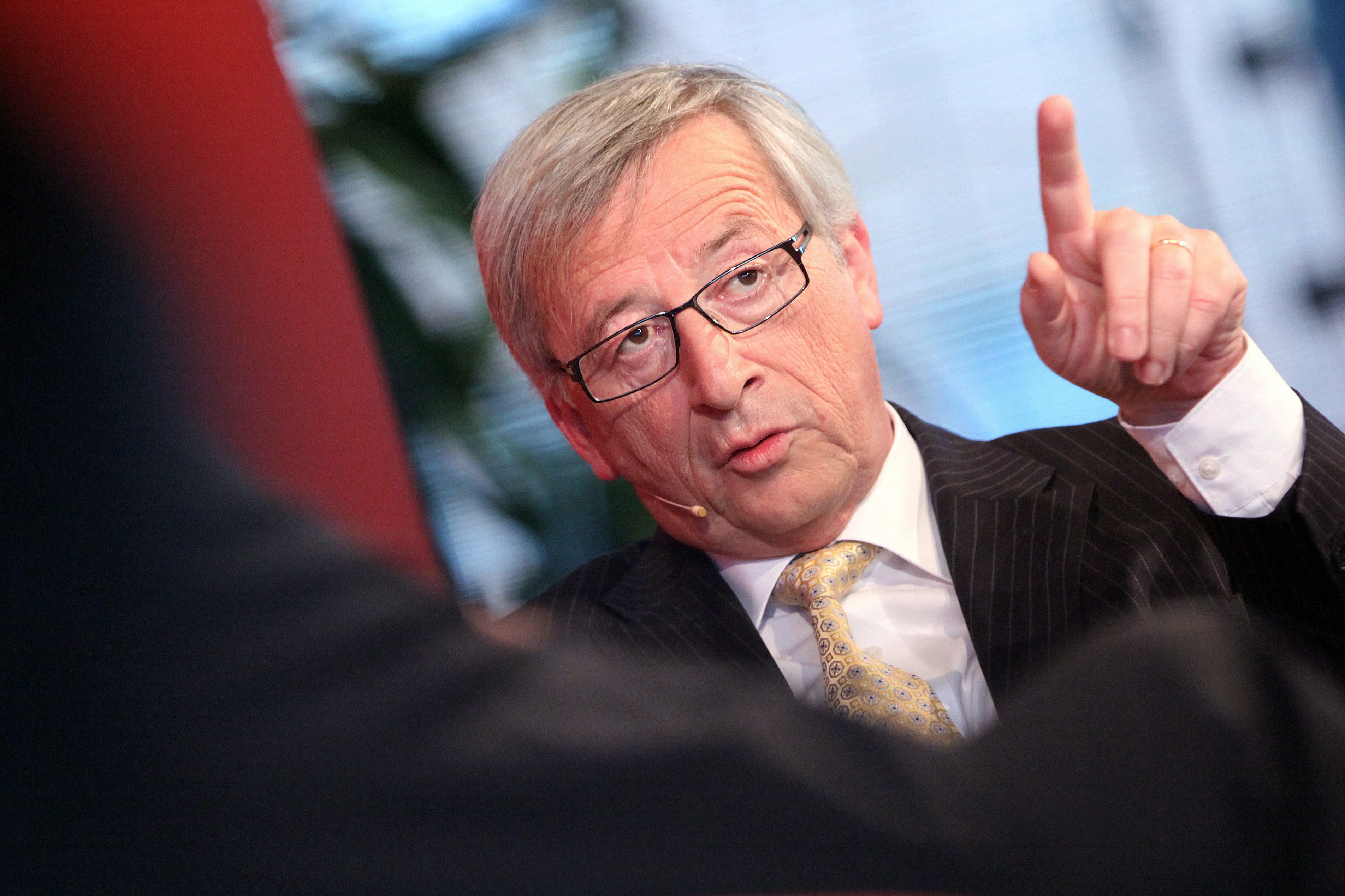 Ζαν-Κλοντ Γιούνκερ: Μην γυρίσετε την πλάτη στο ευρώ
