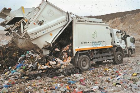 Οι λύσεις και το χάος με τα σκουπίδια