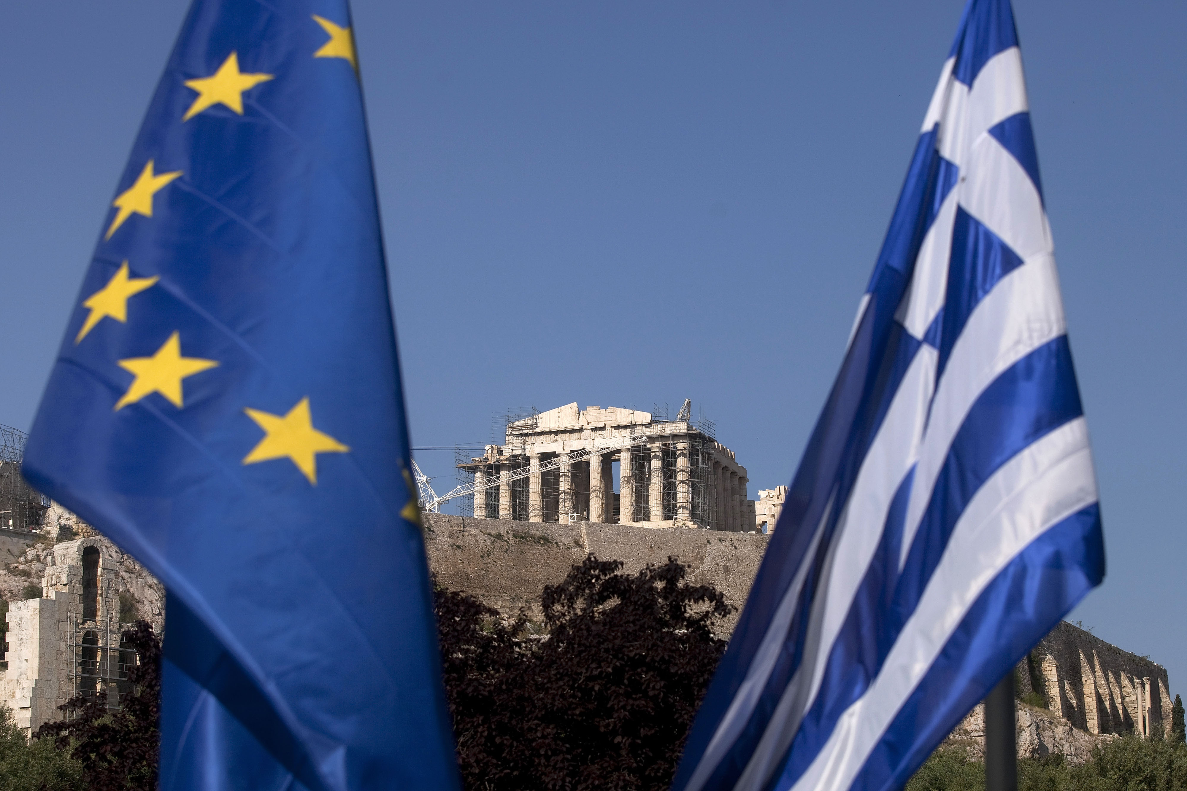 Independent: Μήπως φταίνε οι Ελληνες, που γέννησαν την δημοκρατία;