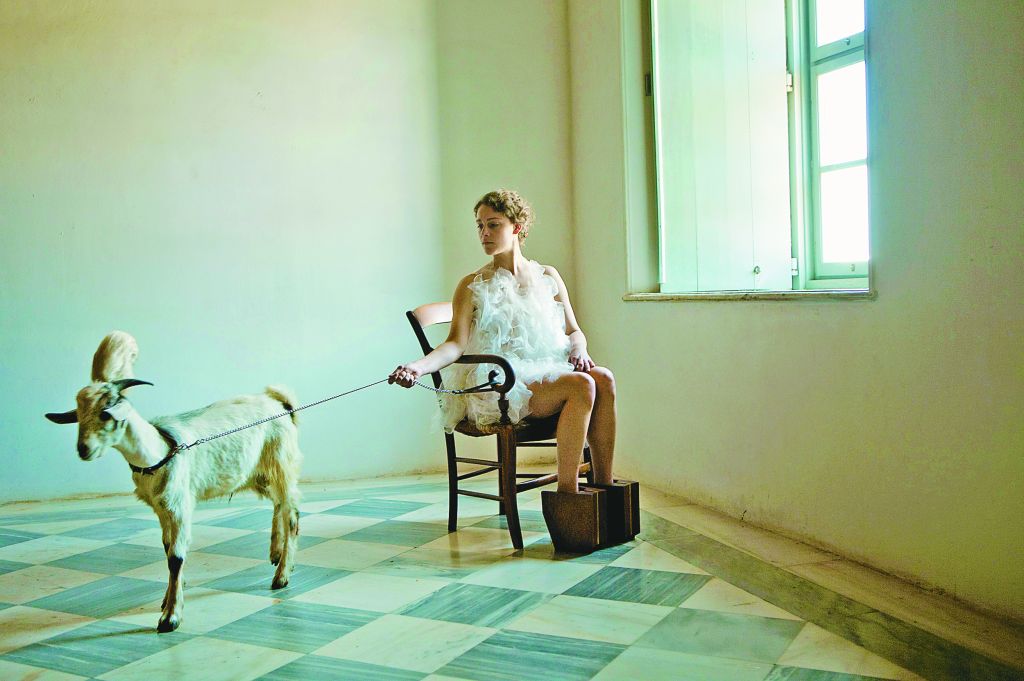 Κάψουλες μόδας στην οδό Πειραιώς