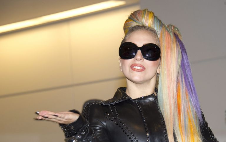 Αρραβωνιάστηκε η Lady Gaga; | tovima.gr
