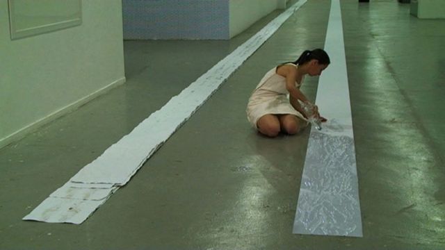 Περίπατος ανάμεσα σε ήχους και σιωπές