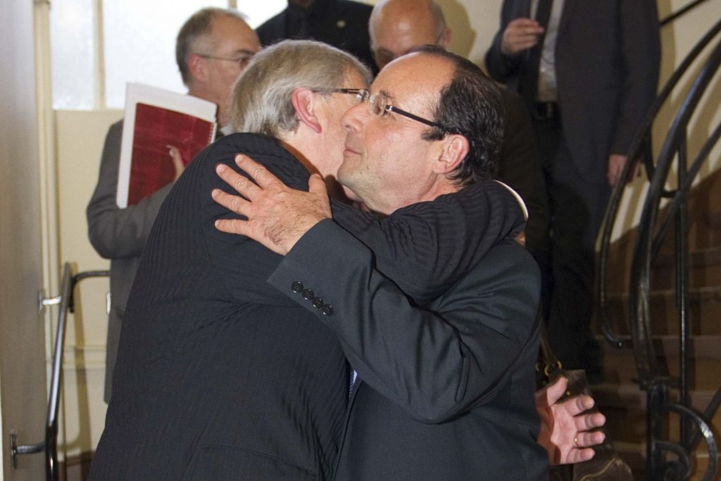 Η ανάπτυξη στο «τραπέζι» της συνάντησης Γιούνκερ – Ολάντ