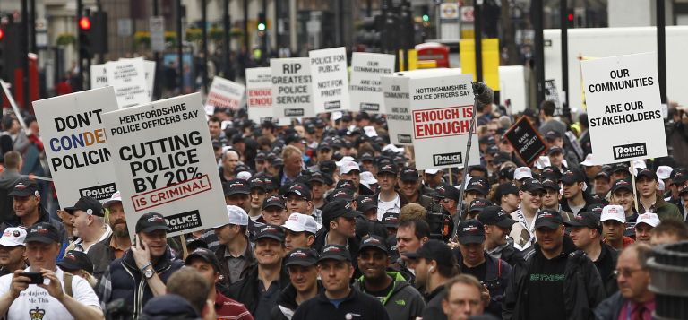 Βρετανία: Μεγάλες διαδηλώσεις δημοσίων υπαλλήλων | tovima.gr