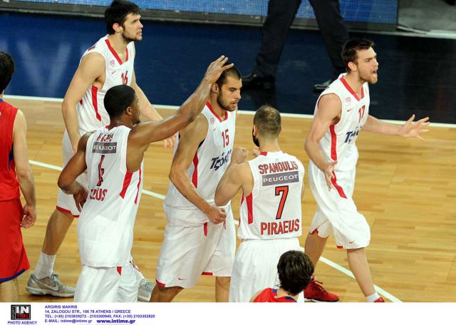 Το νέο (ερυθρόλευκο) αίμα και  ο κορμός της Εθνικής μπάσκετ | tovima.gr